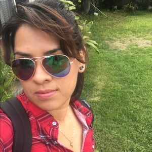 Meet your Posher, Mayte